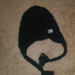Black north face beanie